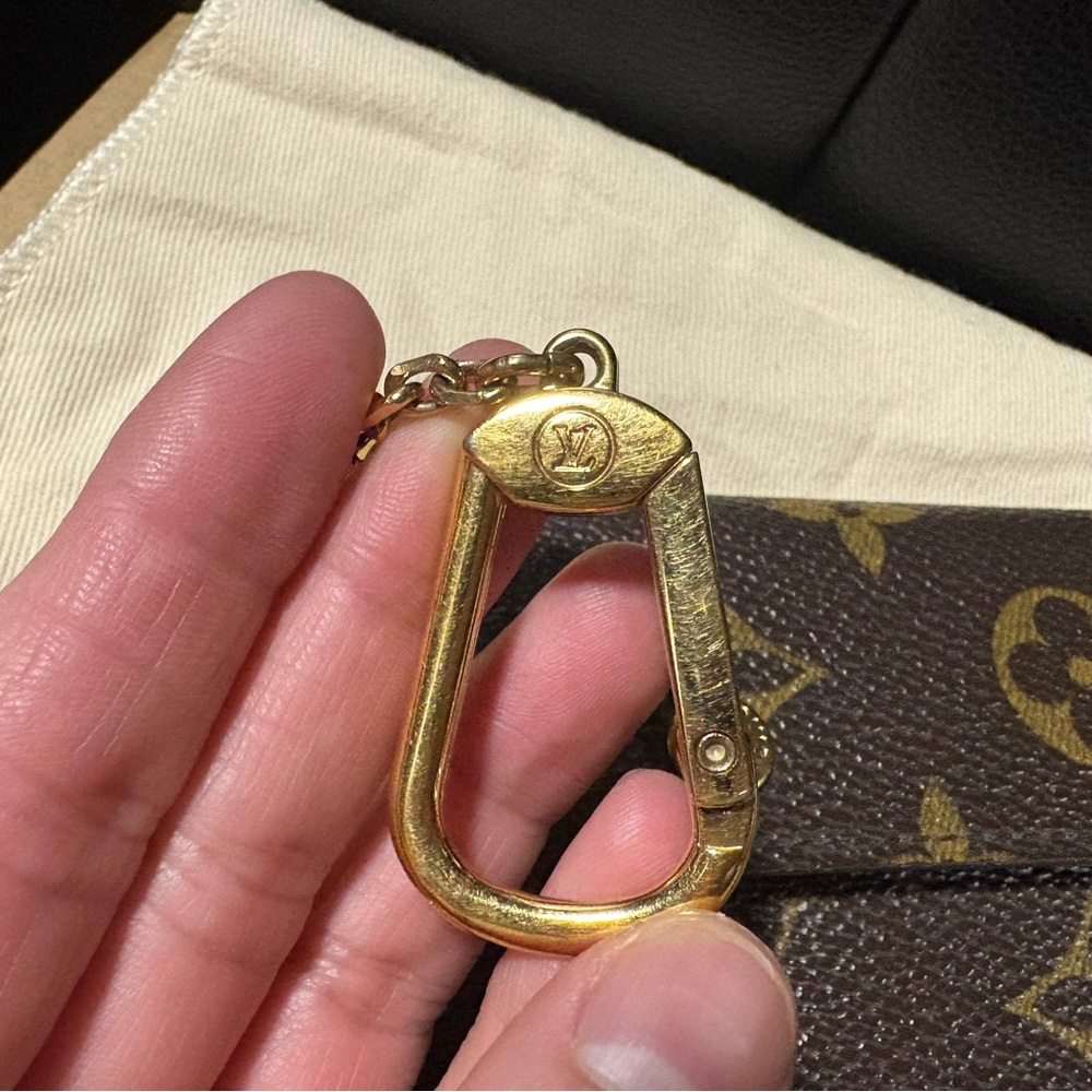 Lv key pouch - Picture 4 of 8